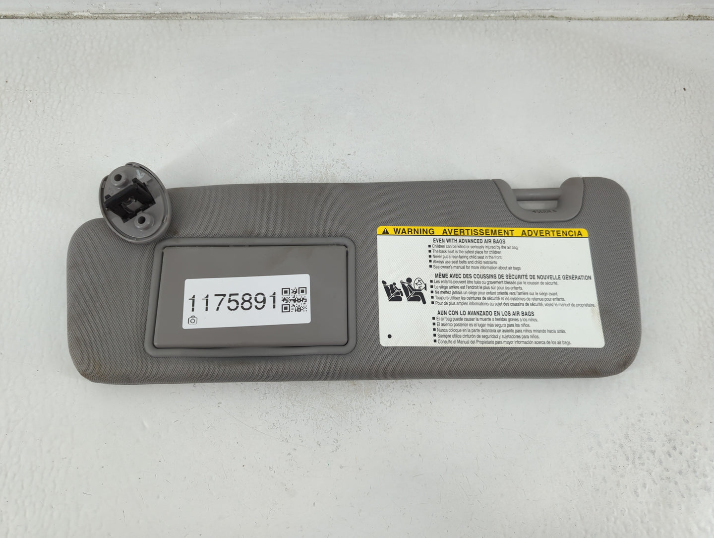 2014-2019 Toyota Highlander Sun Visor Shade Replacement Driver Left Mirror Fits Fits 2014 2015 2016 2017 2018 2019 OEM Used 