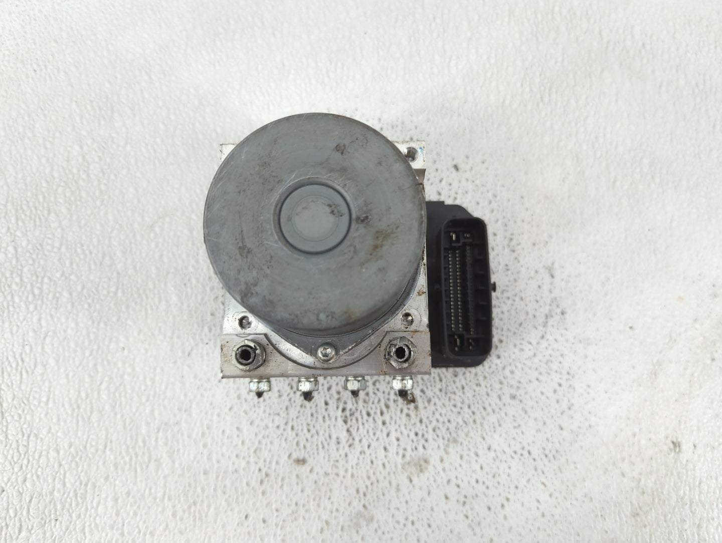 2017-2019 Toyota Highlander ABS Pump Control Module Replacement P/N:116040-43610 Fits Fits 2017 2018 2019 OEM Used Auto Part