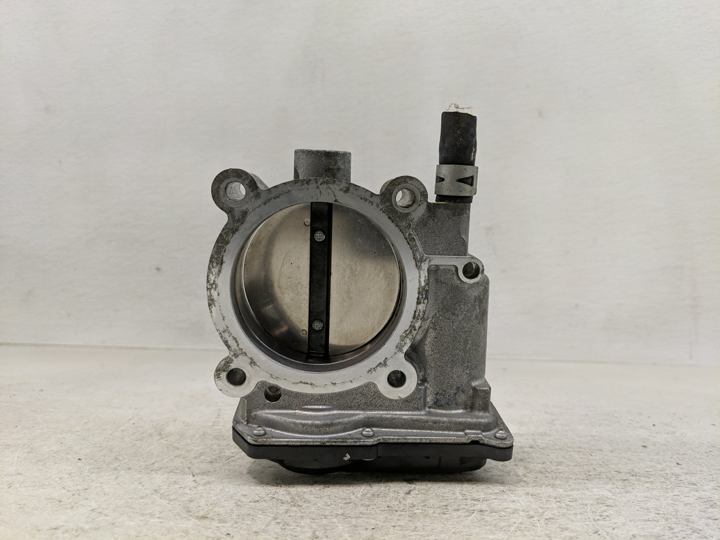 2017-2022 Toyota Highlander Throttle Body P/N:22030-0P060 Fits Fits 2016 2017 2018 2019 2020 2021 2022 OEM Used Auto Parts -