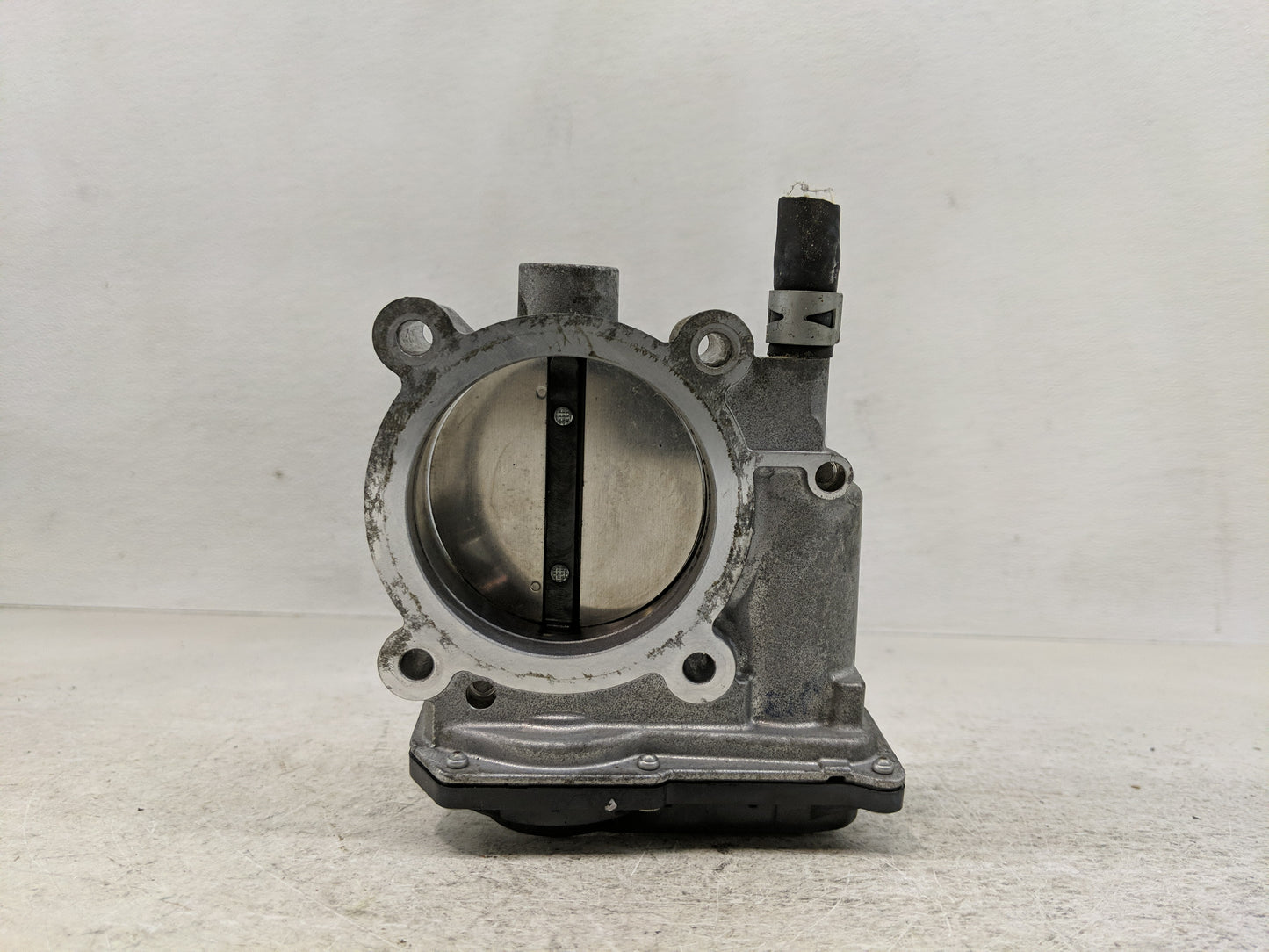 2017-2022 Toyota Highlander Throttle Body P/N:22030-0P060 Fits Fits 2016 2017 2018 2019 2020 2021 2022 OEM Used Auto Parts -
