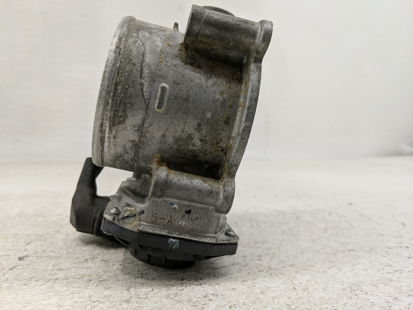 2017-2022 Toyota Highlander Throttle Body P/N:22030-0P060 Fits Fits 2016 2017 2018 2019 2020 2021 2022 OEM Used Auto Parts -