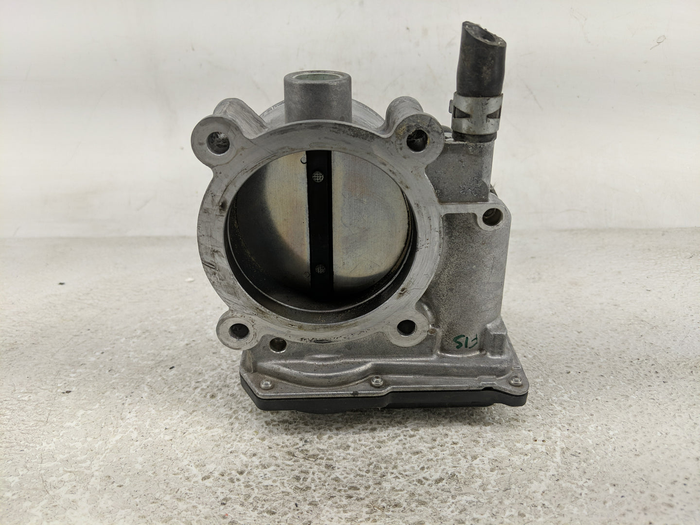 2017-2022 Toyota Highlander Throttle Body P/N:22030-0P060 Fits Fits 2016 2017 2018 2019 2020 2021 2022 OEM Used Auto Parts -