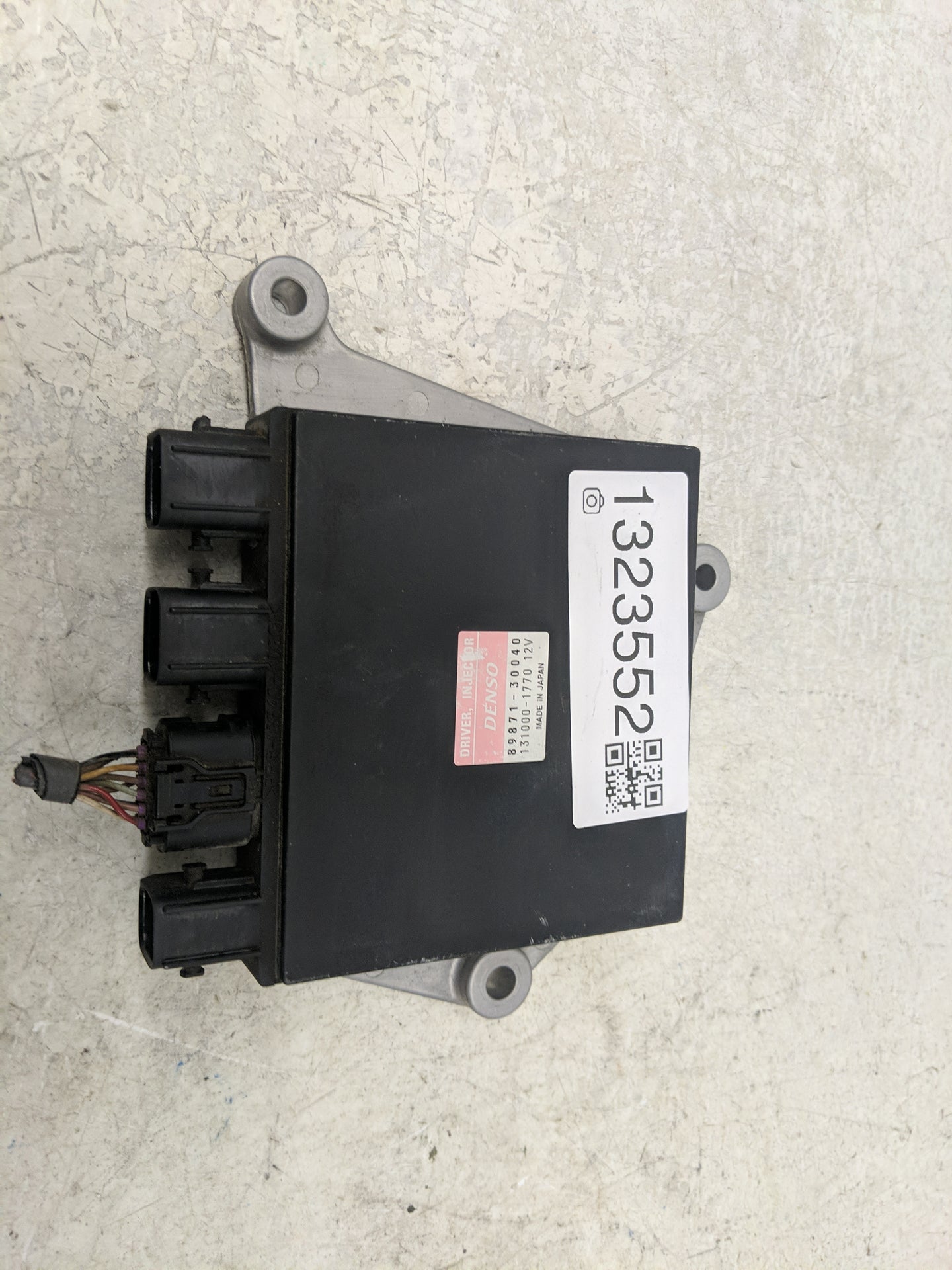 2017-2019 Toyota Highlander Chassis Control Module Ccm Bcm Body Control - Oemusedautoparts1.com
