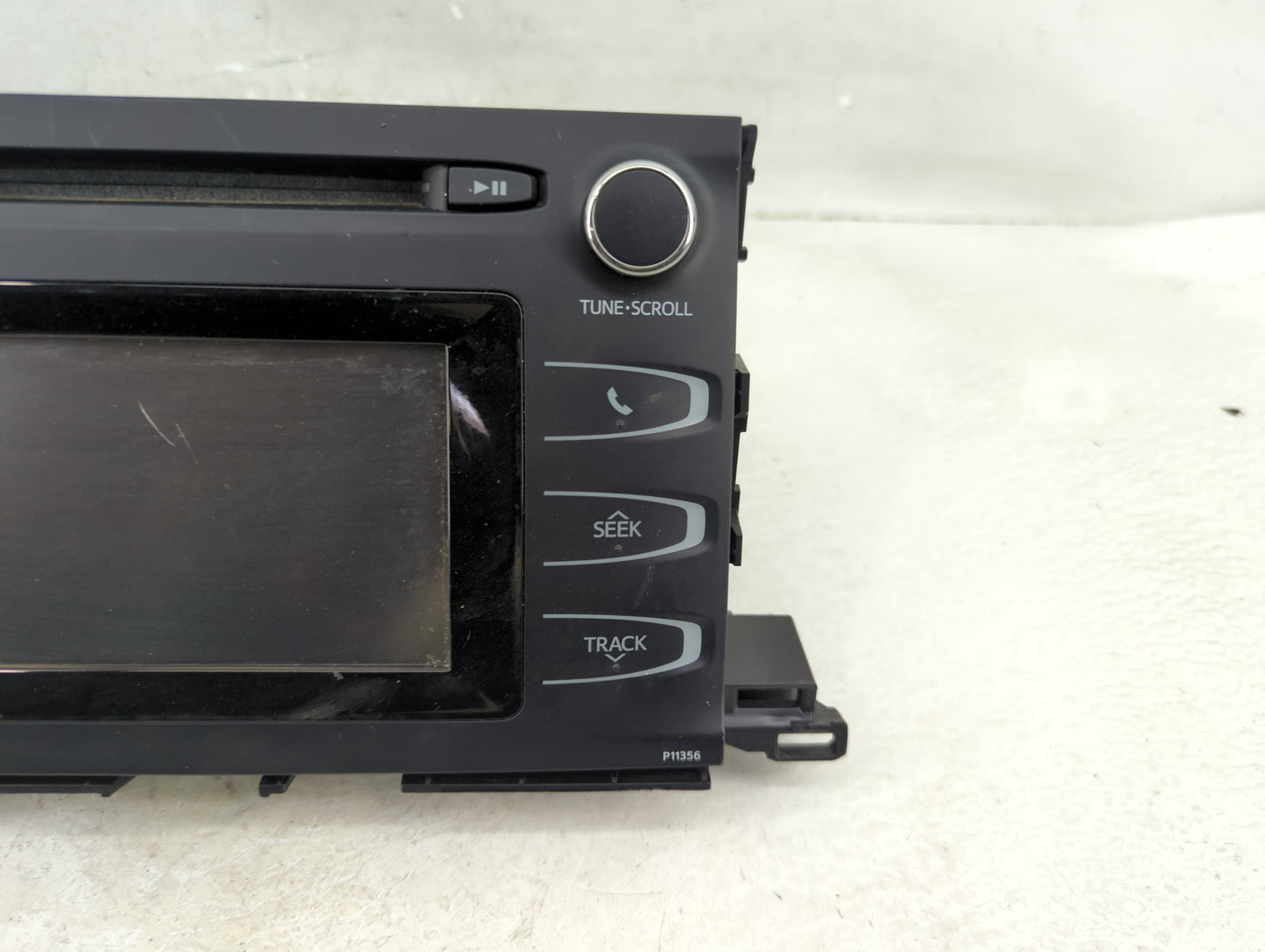 2017-2019 Toyota Highlander Radio AM FM Cd Player Receiver Replacement P/N:86140-0E230 Fits Fits 2017 2018 2019 OEM Used Aut