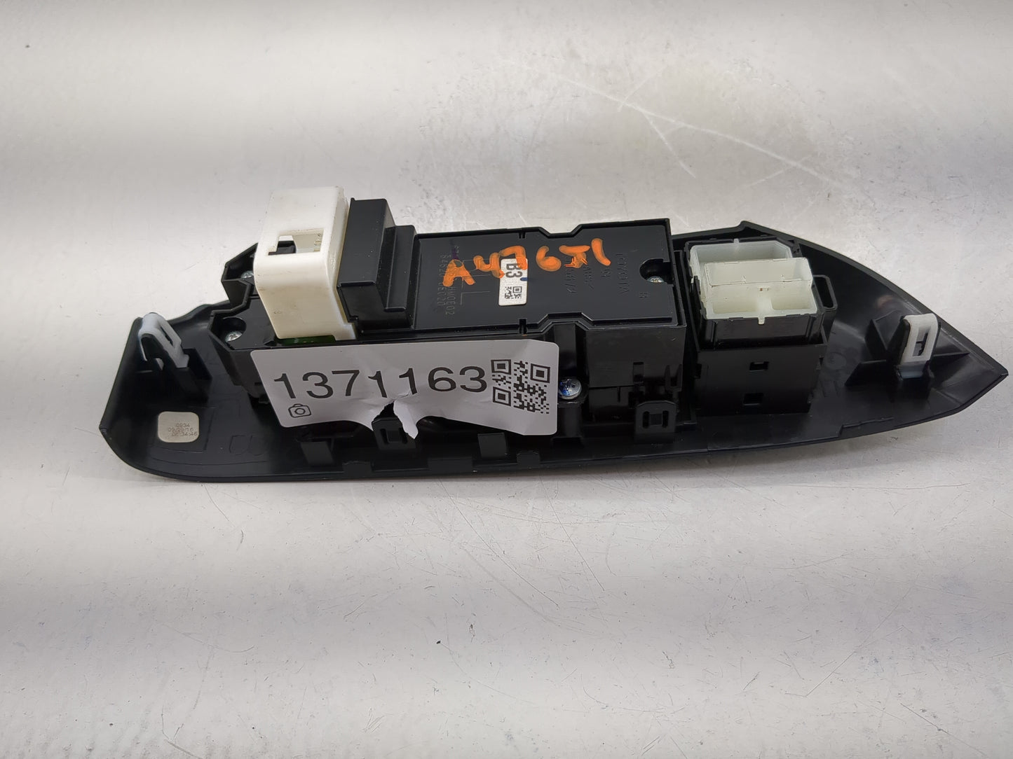 2014-2019 Toyota Highlander Master Power Window Switch Replacement Driver Side Left P/N:84820-0E020 Fits OEM Used Auto Parts
