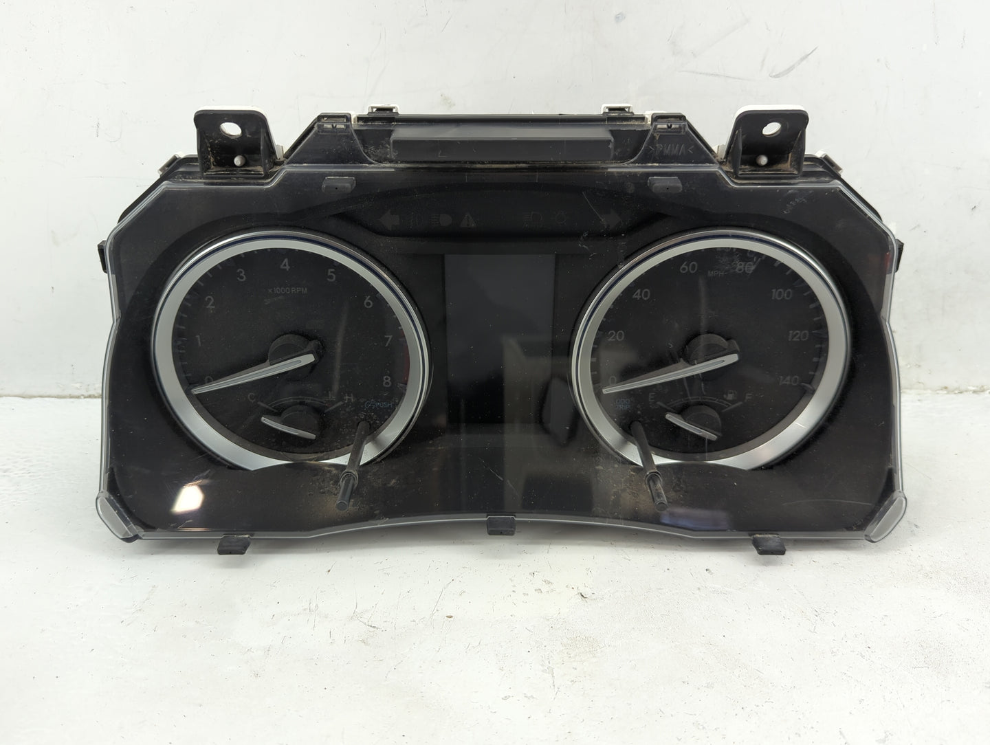 2017-2019 Toyota Highlander Instrument Cluster Speedometer Gauges P/N:83800-0E810-00 Fits Fits 2017 2018 2019 OEM Used Auto 