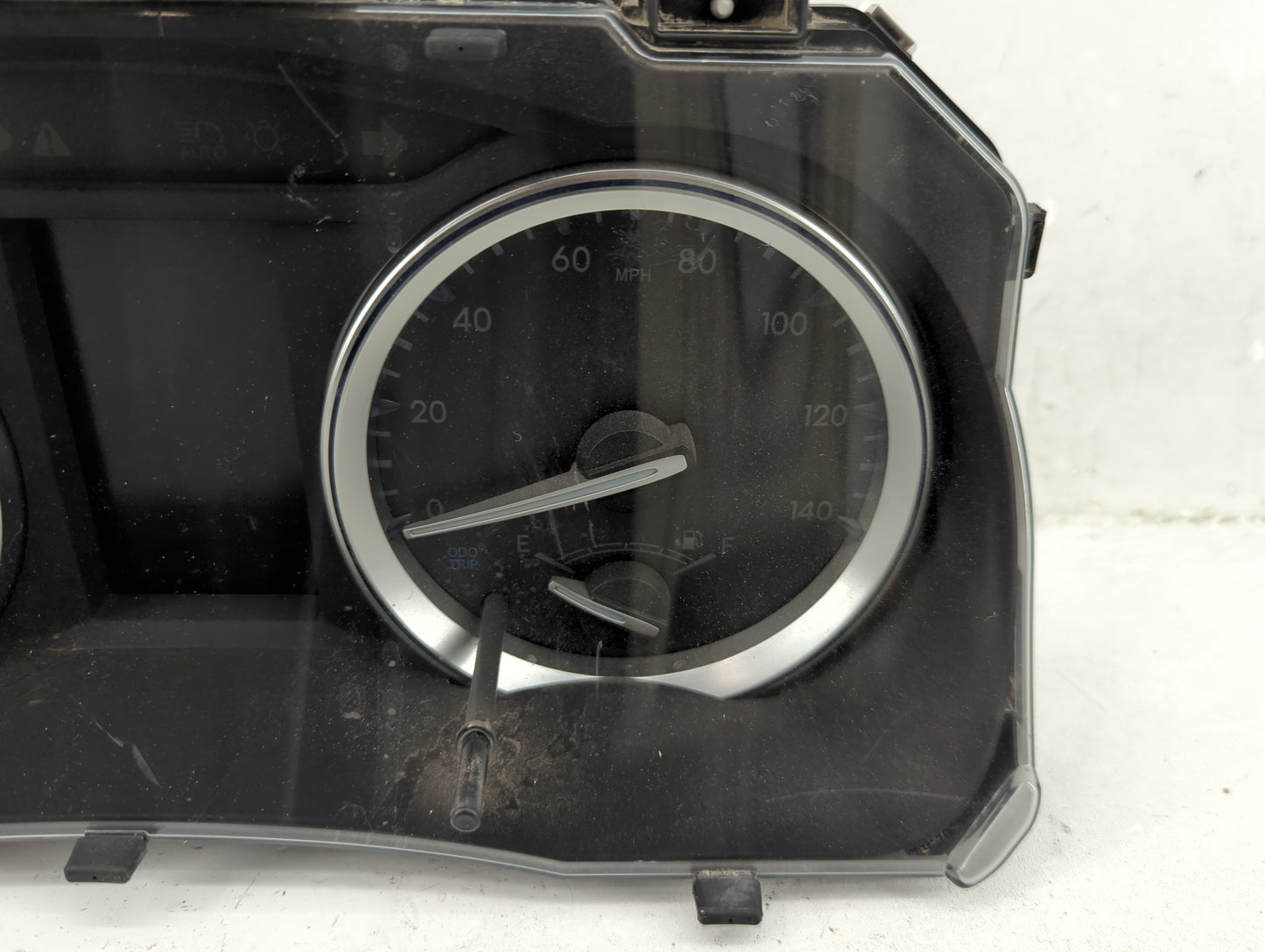 2017-2019 Toyota Highlander Instrument Cluster Speedometer Gauges P/N:83800-0E810-00 Fits Fits 2017 2018 2019 OEM Used Auto 