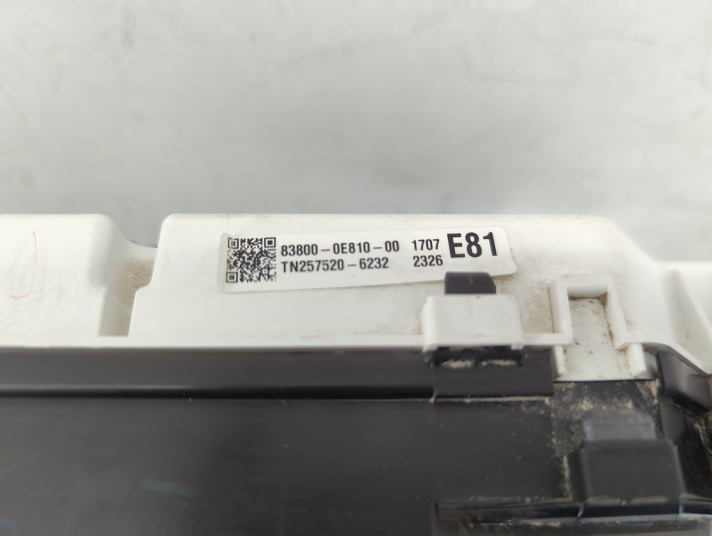 2017-2019 Toyota Highlander Instrument Cluster Speedometer Gauges P/N:83800-0E810-00 Fits Fits 2017 2018 2019 OEM Used Auto 