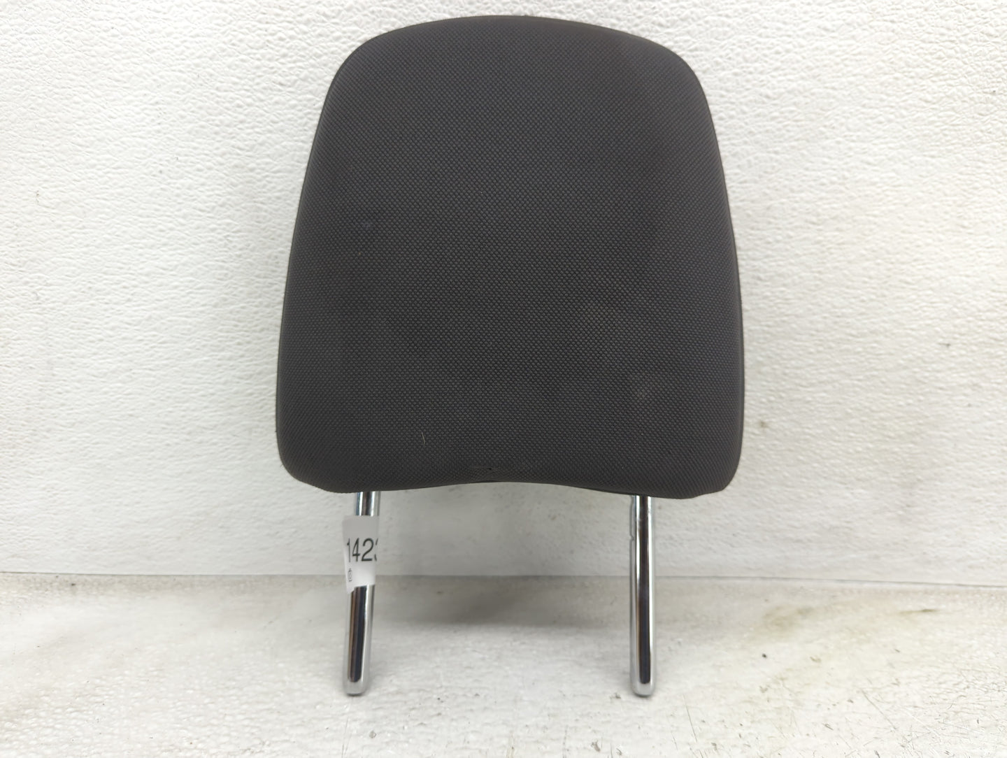 2017-2019 Toyota Highlander Headrest Head Rest Front Driver Passenger Seat Fits Fits 2017 2018 2019 OEM Used Auto Parts - Oe