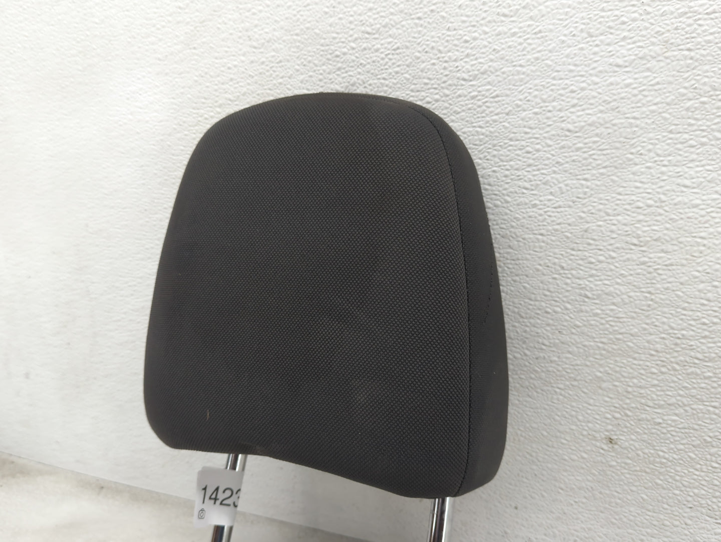 2017-2019 Toyota Highlander Headrest Head Rest Front Driver Passenger Seat Fits Fits 2017 2018 2019 OEM Used Auto Parts - Oe