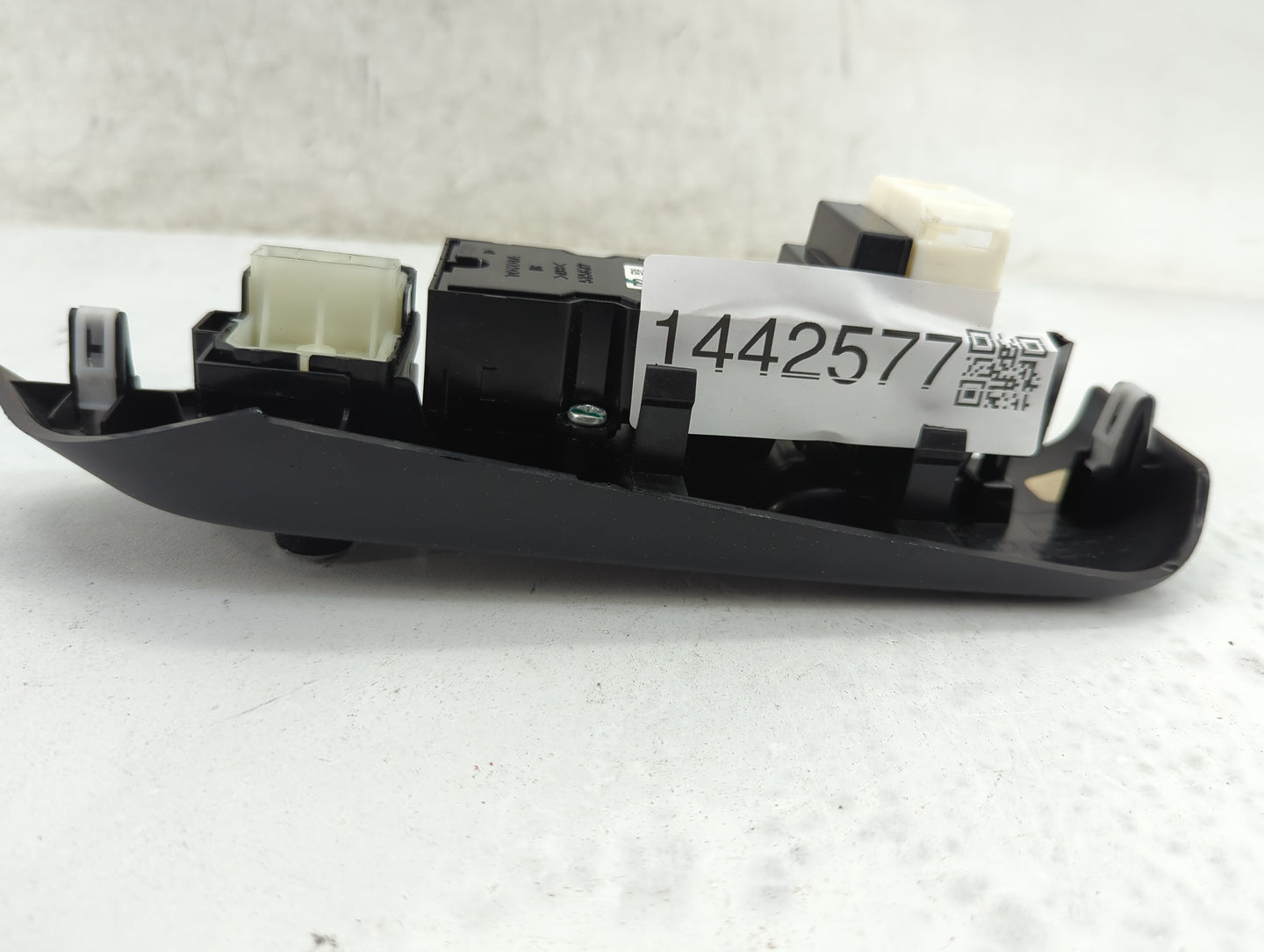 2014-2019 Toyota Highlander Master Power Window Switch Replacement Driver Side Left P/N:84820-0E020 672-2J71 Fits OEM Used A