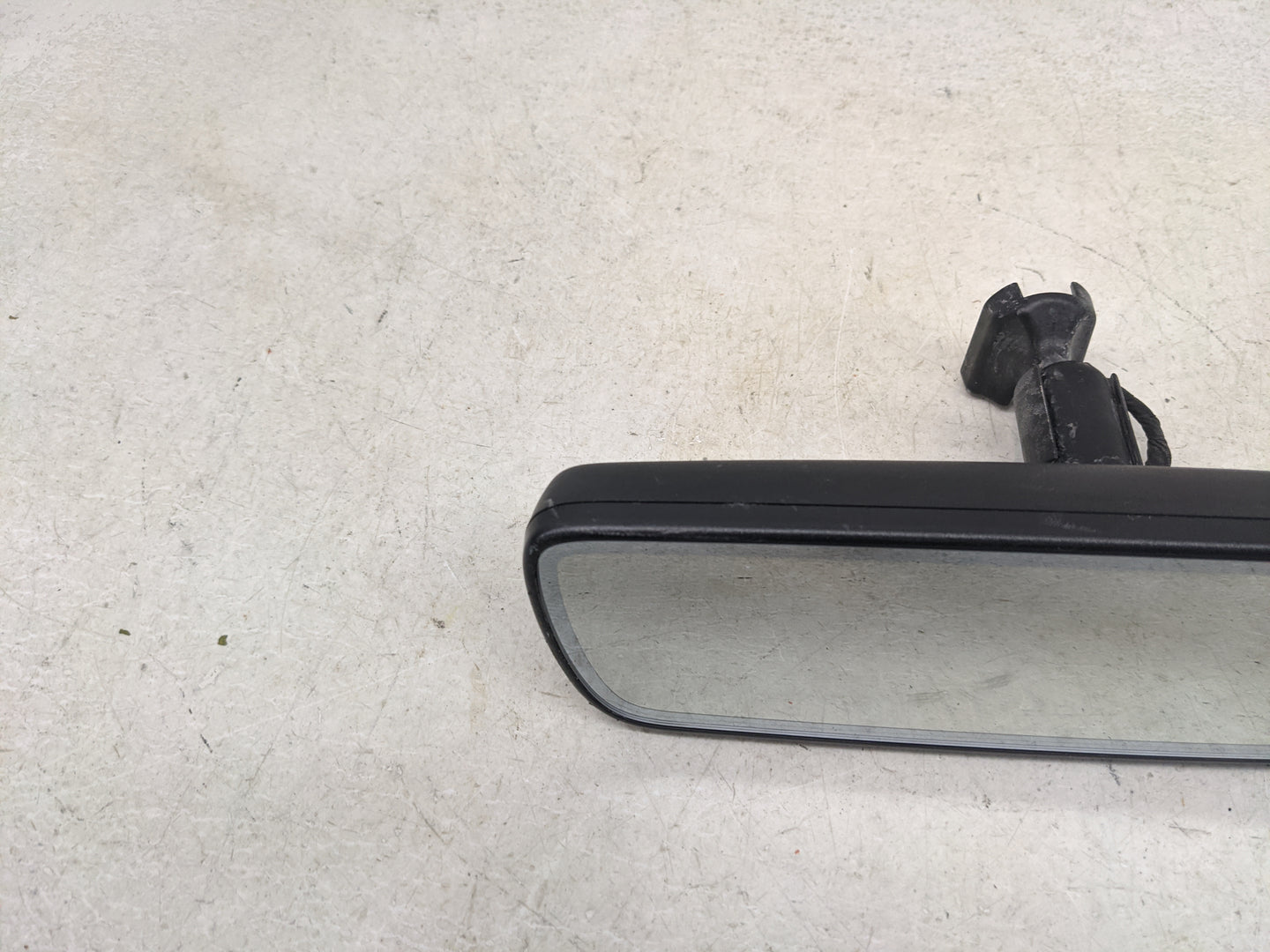 2017 Toyota Highlander Interior Rear View Mirror Replacement OEM P/N:GNTX-1127 E11 018368 Fits OEM Used Auto Parts - Oemused