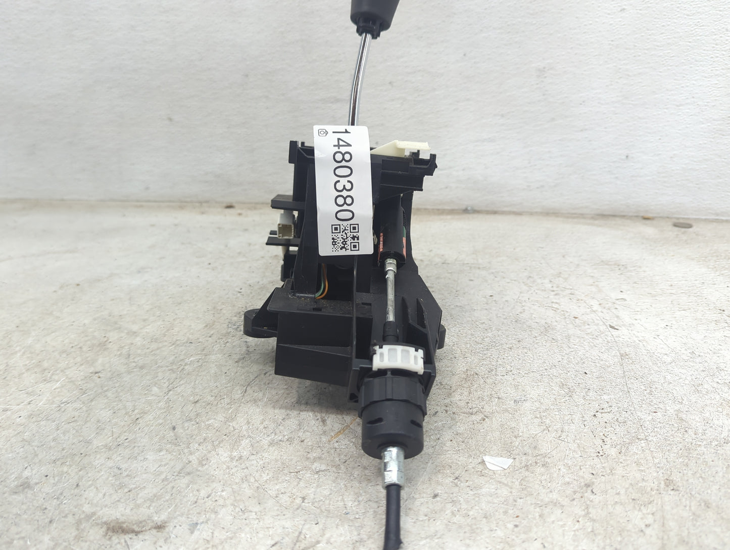 2017 Toyota Highlander Floor Console Assembly Shifter - Oemusedautoparts1.com