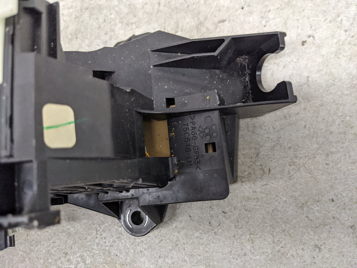 2017 Toyota Highlander Floor Console Assembly Shifter 1480389 - Oemusedautoparts1.com