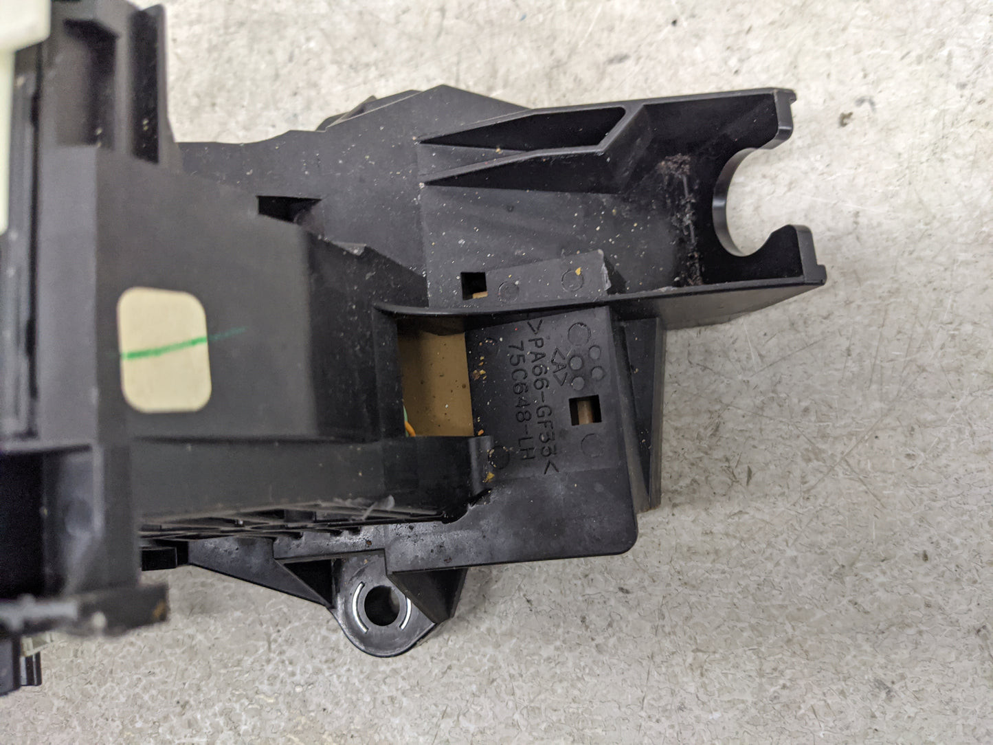 2017 Toyota Highlander Floor Console Assembly Shifter 1480389 - Oemusedautoparts1.com
