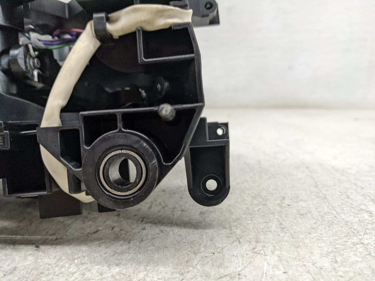 2017 Toyota Highlander Floor Console Assembly Shifter 1480389 - Oemusedautoparts1.com
