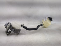 2008-2019 Toyota Highlander Brake Master Cylinder 1491978 - Oemusedautoparts1.com