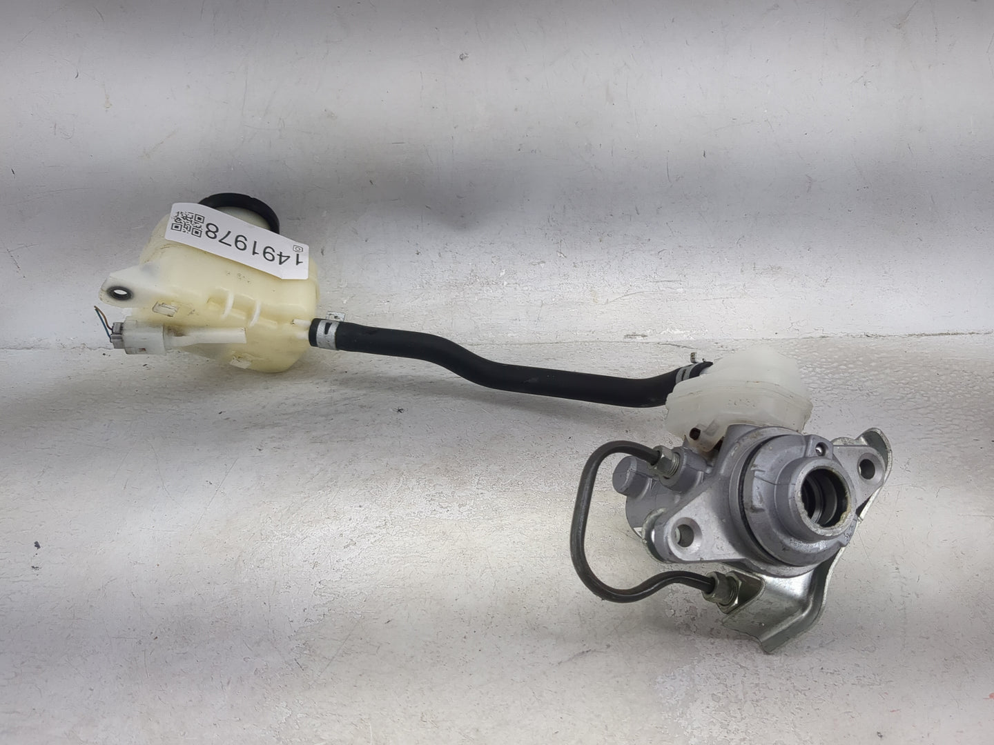 2008-2019 Toyota Highlander Brake Master Cylinder 1491978 - Oemusedautoparts1.com