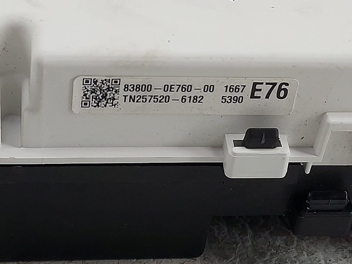 2017-2018 Toyota Highlander Instrument Cluster Speedometer Gauges P/N:83800-0E760-00 TN257520-6182 Miles: Fits Fits 2017 201