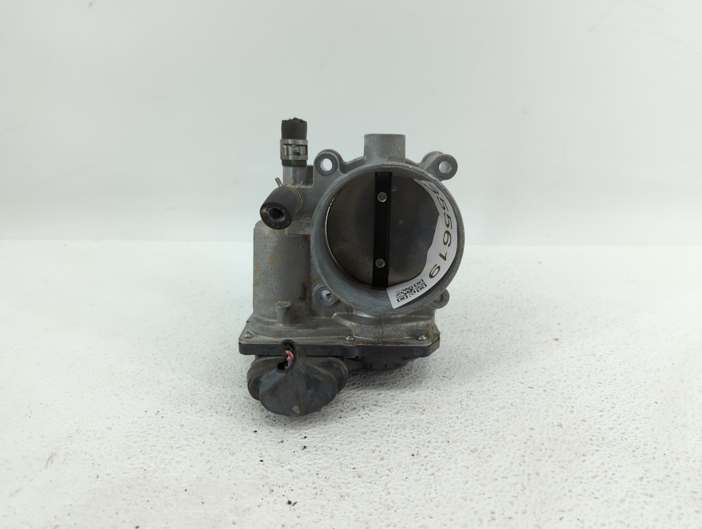 2017-2018 Toyota Highlander Throttle Body P/N:22030-0P060 Fits Fits 2016 2017 2018 2019 OEM Used Auto Parts - Oemusedautopar