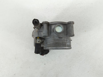2017-2018 Toyota Highlander Throttle Body P/N:22030-0P060 Fits Fits 2016 2017 2018 2019 OEM Used Auto Parts