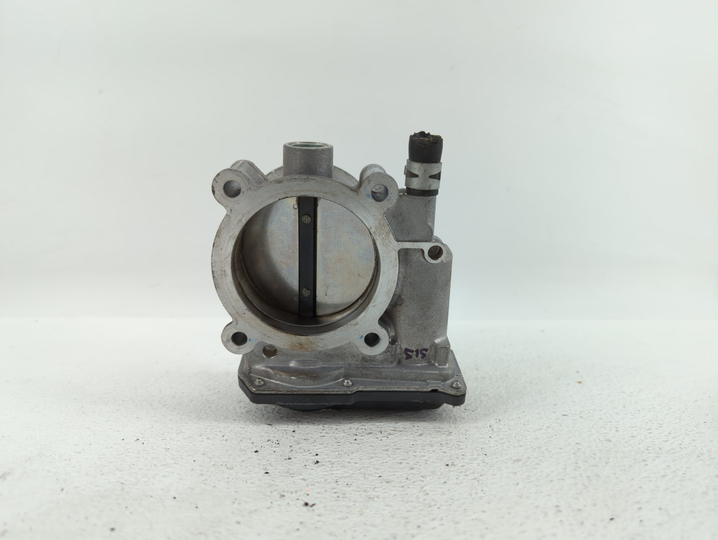 2017-2018 Toyota Highlander Throttle Body P/N:22030-0P060 Fits Fits 2016 2017 2018 2019 OEM Used Auto Parts - Oemusedautopar