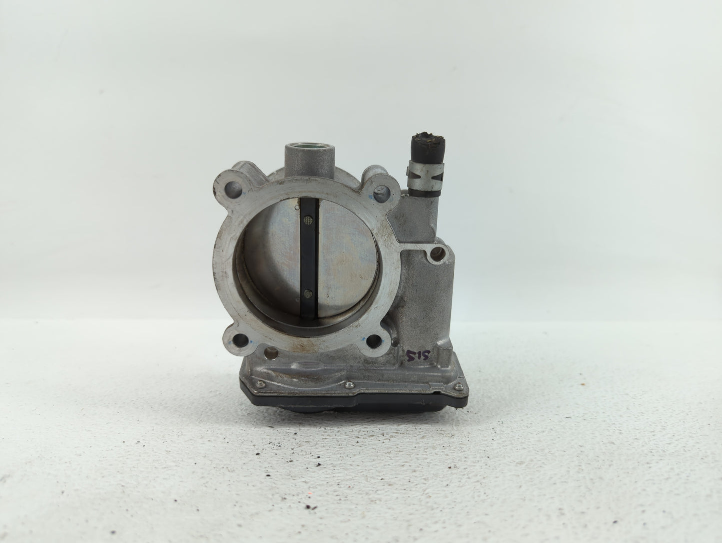 2017-2018 Toyota Highlander Throttle Body P/N:22030-0P060 Fits Fits 2016 2017 2018 2019 OEM Used Auto Parts - Oemusedautopar