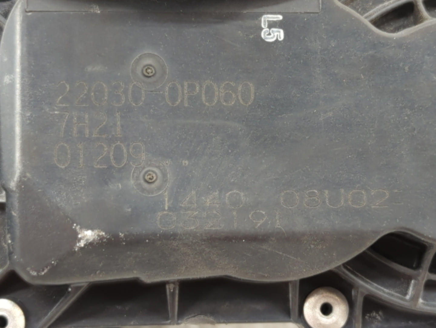 2017-2018 Toyota Highlander Throttle Body P/N:22030-0P060 Fits Fits 2016 2017 2018 2019 OEM Used Auto Parts - Oemusedautopar