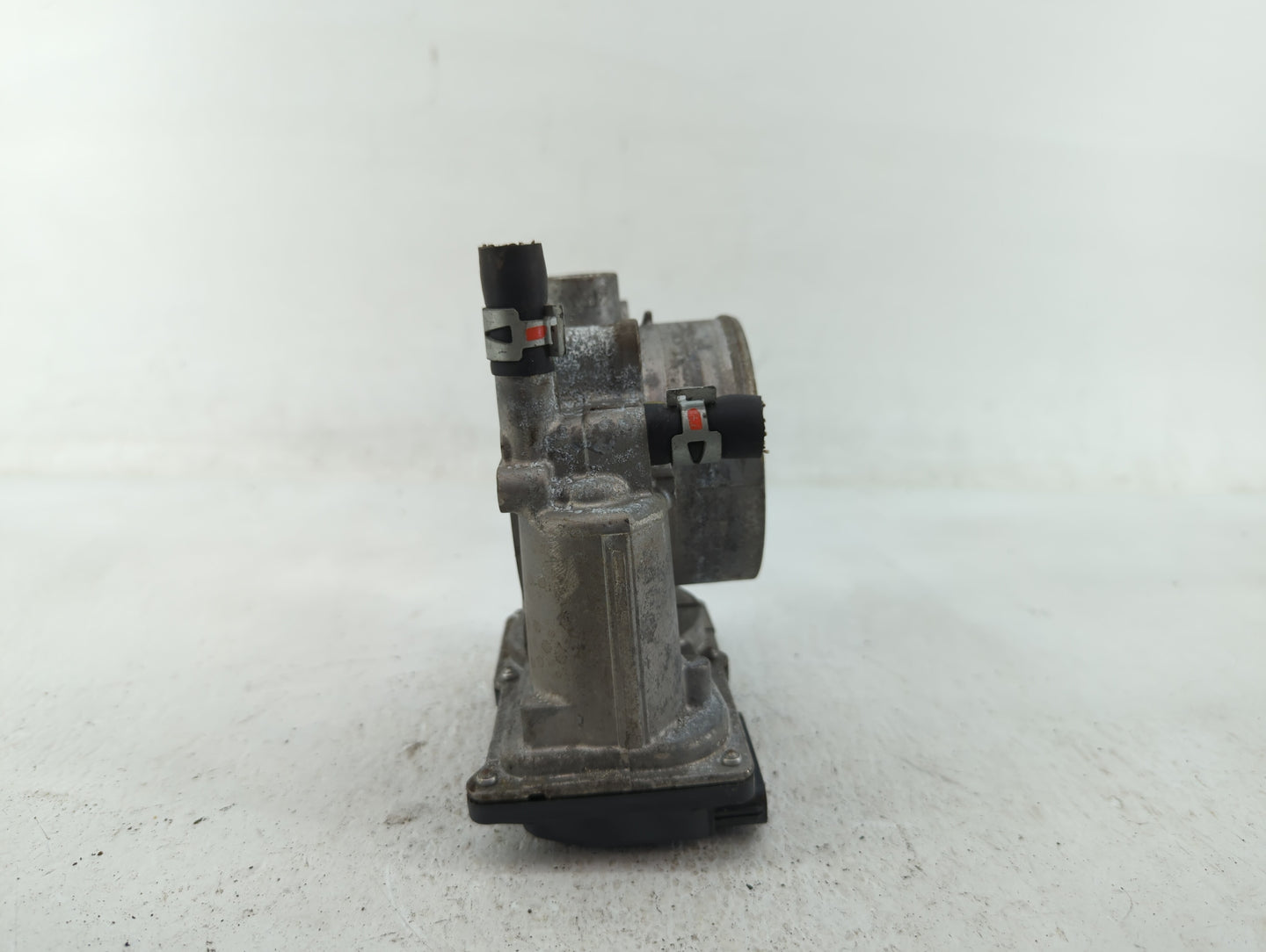 2017-2022 Toyota Highlander Throttle Body P/N:22030-0P060 Fits Fits 2016 2017 2018 2019 2020 2021 2022 OEM Used Auto Parts -