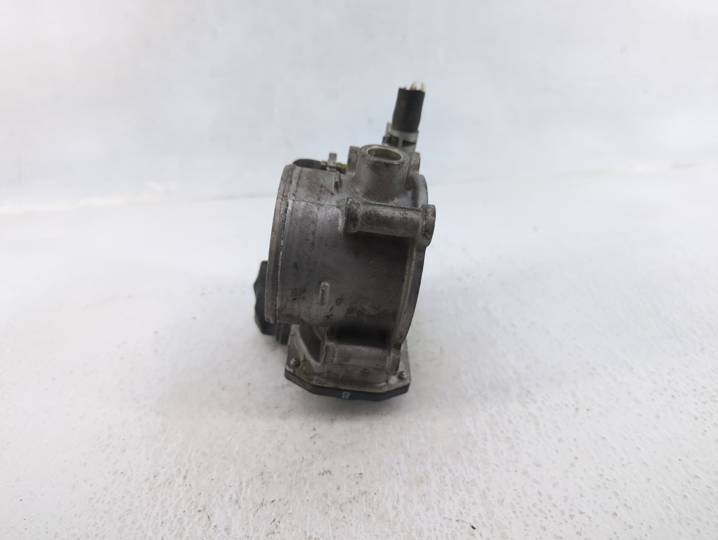 2017-2022 Toyota Highlander Throttle Body P/N:22030-0P060 Fits Fits 2016 2017 2018 2019 2020 2021 2022 OEM Used Auto Parts -