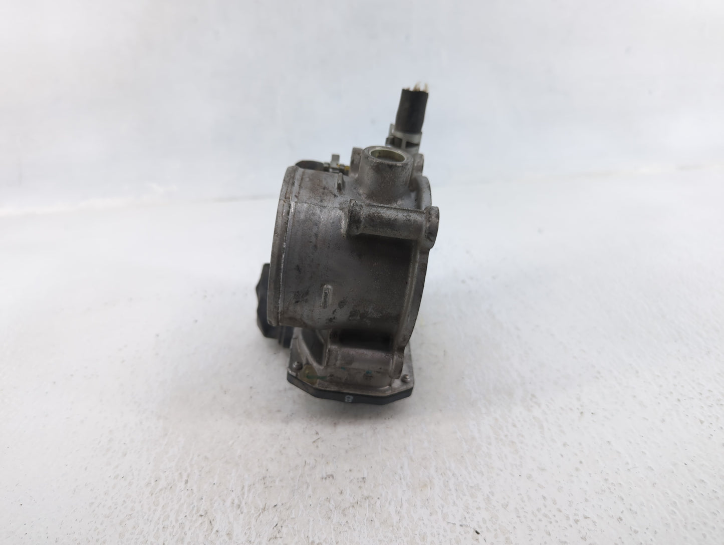 2017-2022 Toyota Highlander Throttle Body P/N:22030-0P060 Fits Fits 2016 2017 2018 2019 2020 2021 2022 OEM Used Auto Parts -