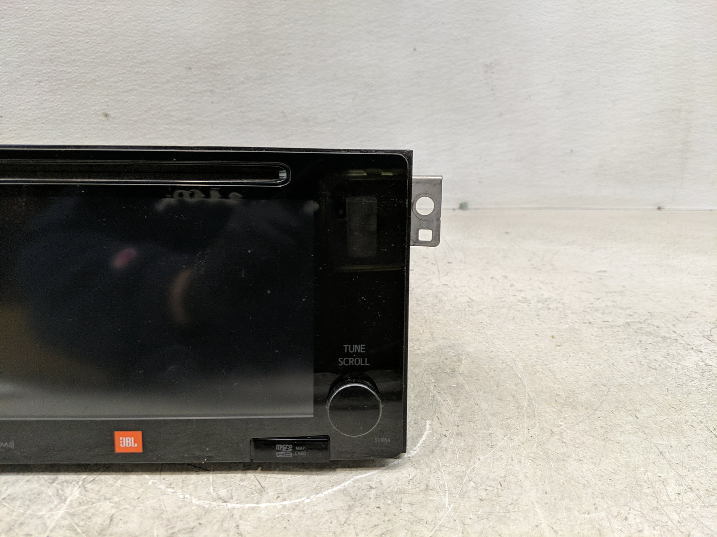 2016-2017 Toyota Prius Radio AM FM Cd Player Receiver Replacement P/N:86100-47461 Fits Fits 2016 2017 OEM Used Auto Parts - 
