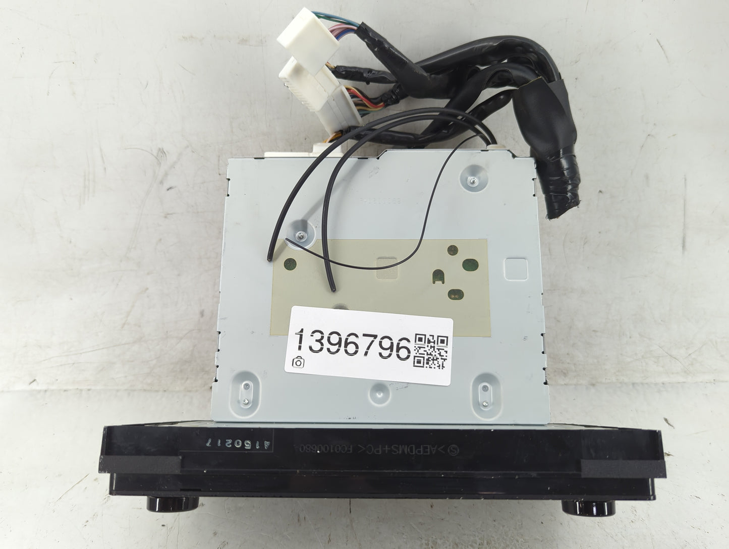 2015-2022 Toyota Prius Radio AM FM Cd Player Receiver Replacement P/N:86140-47270 Fits OEM Used Auto Parts - Oemusedautopart