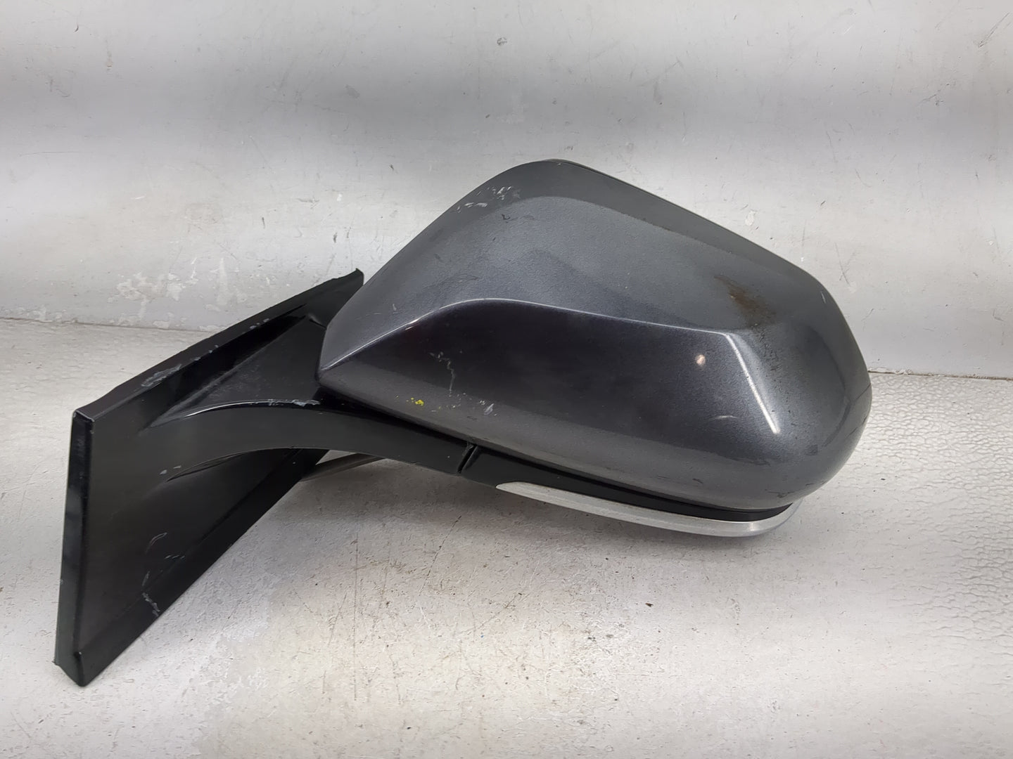 2016-2021 Toyota Prius Driver Side View Mirror - Left Door Mirror OEM Used - Oemusedautoparts1.com