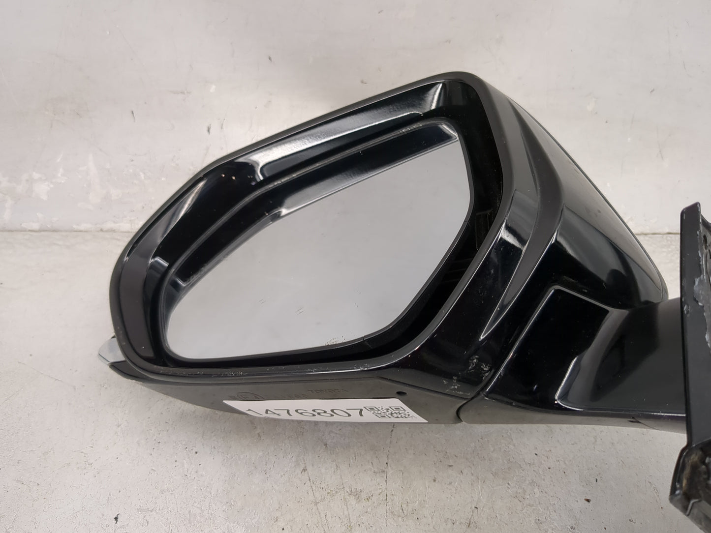 2016-2021 Toyota Prius Driver Side View Mirror - Left Door Mirror OEM Used - Oemusedautoparts1.com
