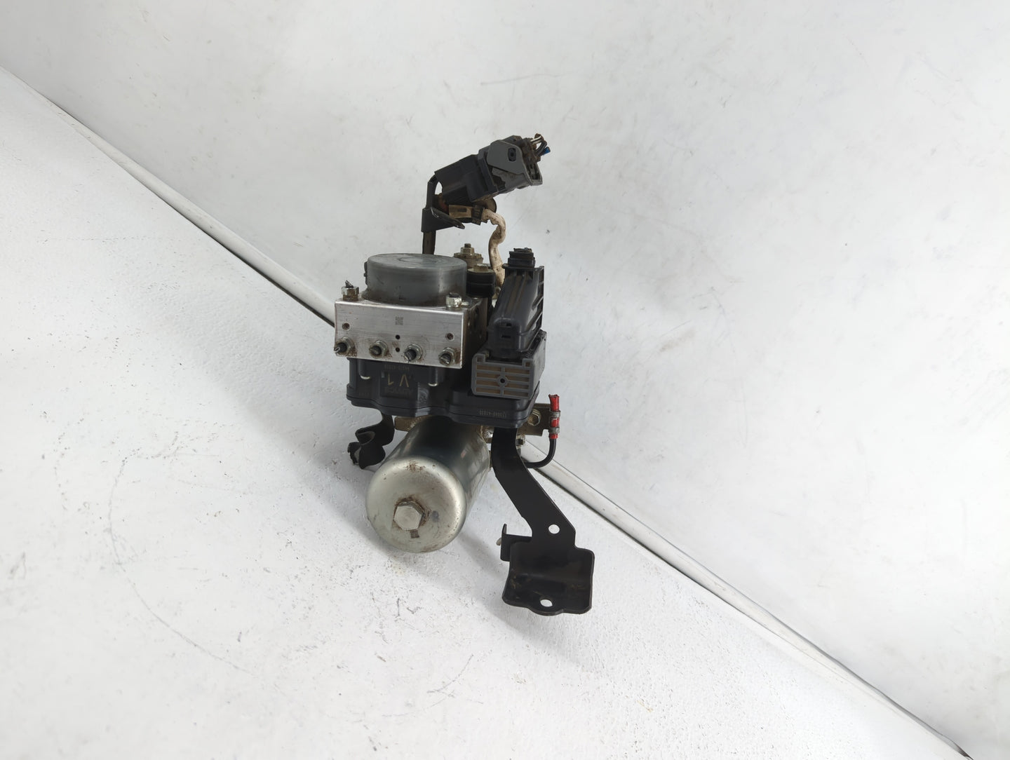 2016-2022 Toyota Prius ABS Pump Control Module Replacement P/N:44510-47070 113040-41030 Fits OEM Used Auto Parts - Oemusedau