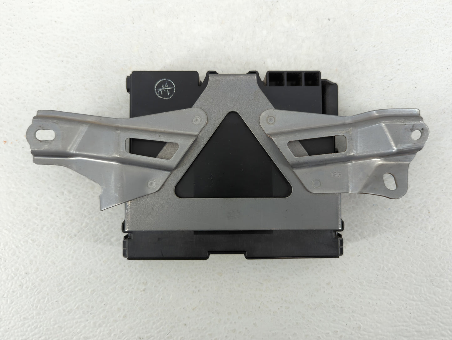 2016-2017 Toyota Prius Chassis Control Module Ccm Bcm Body Control - Oemusedautoparts1.com