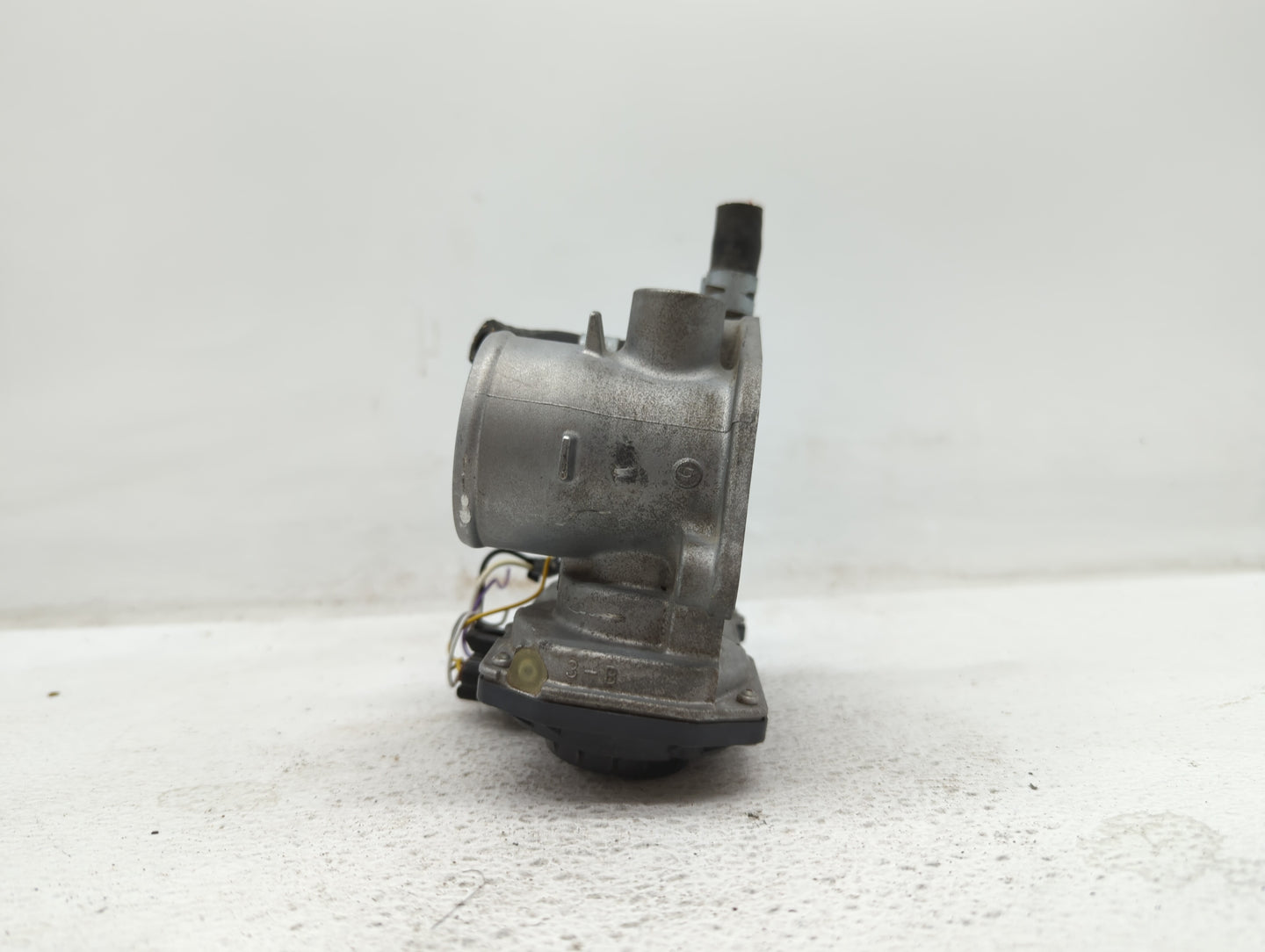 2012-2019 Toyota Prius C Throttle Body P/N:22030-47040 Fits Fits 2012 2013 2014 2015 2016 2017 2018 2019 OEM Used Auto Parts