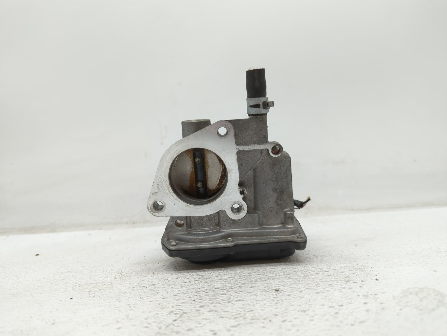2012-2019 Toyota Prius C Throttle Body P/N:22030-47040 Fits Fits 2012 2013 2014 2015 2016 2017 2018 2019 OEM Used Auto Parts