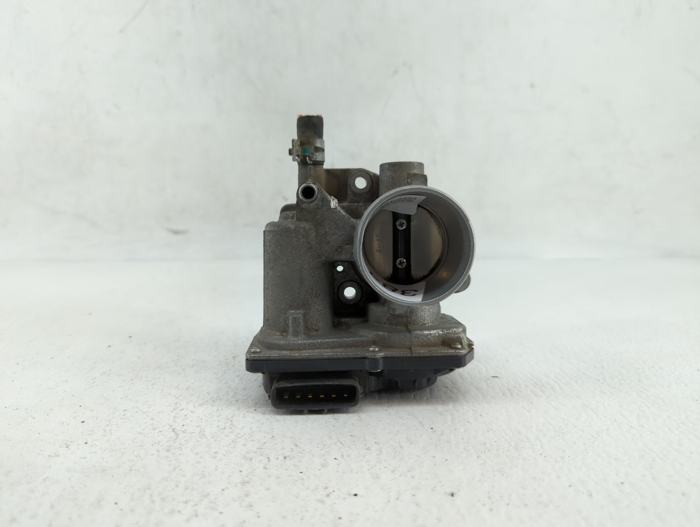 2012-2018 Toyota Prius C Throttle Body P/N:22030-47040 Fits Fits 2012 2013 2014 2015 2016 2017 2018 OEM Used Auto Parts - Oe