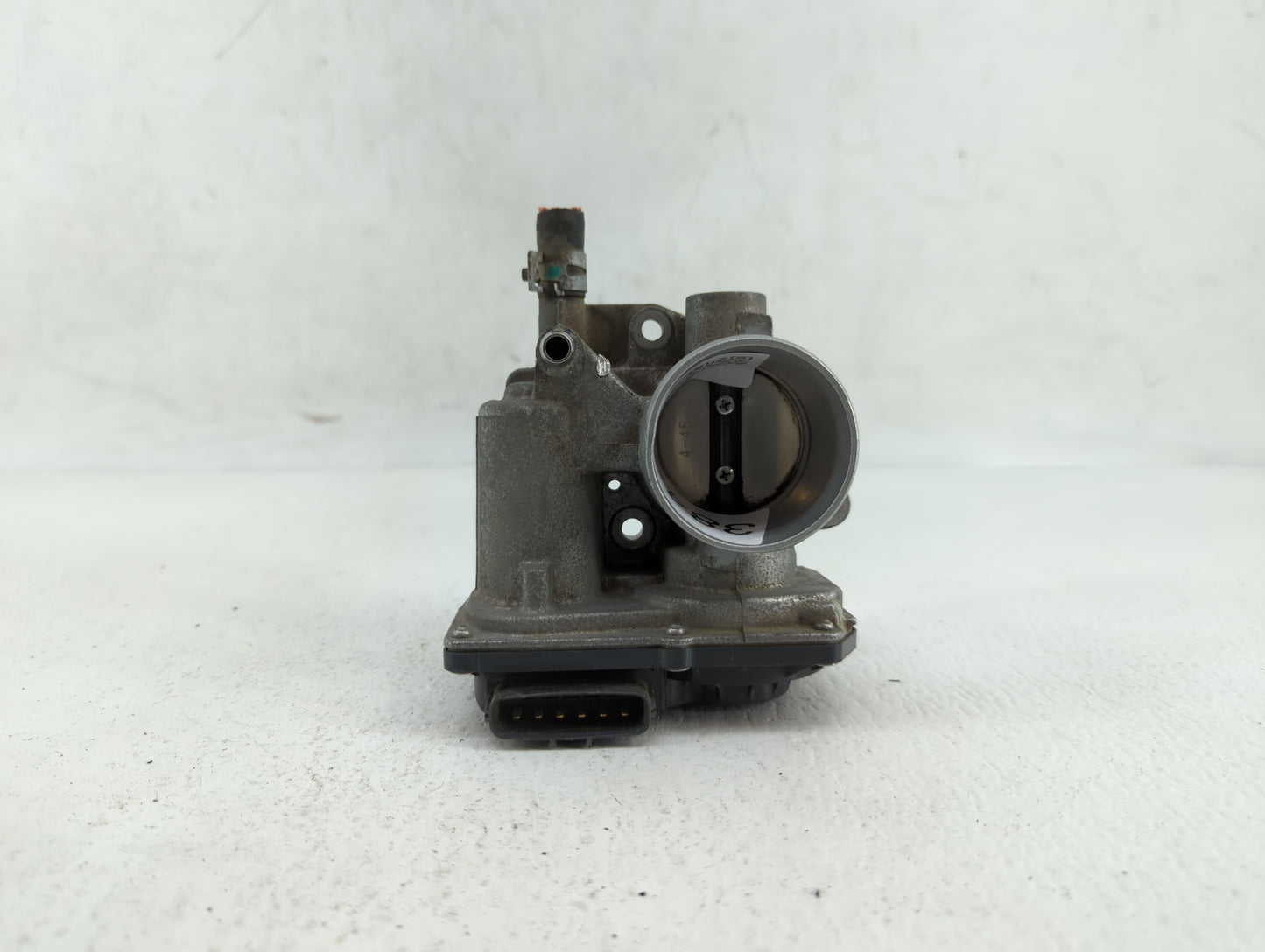 2012-2018 Toyota Prius C Throttle Body P/N:22030-47040 Fits Fits 2012 2013 2014 2015 2016 2017 2018 OEM Used Auto Parts - Oe