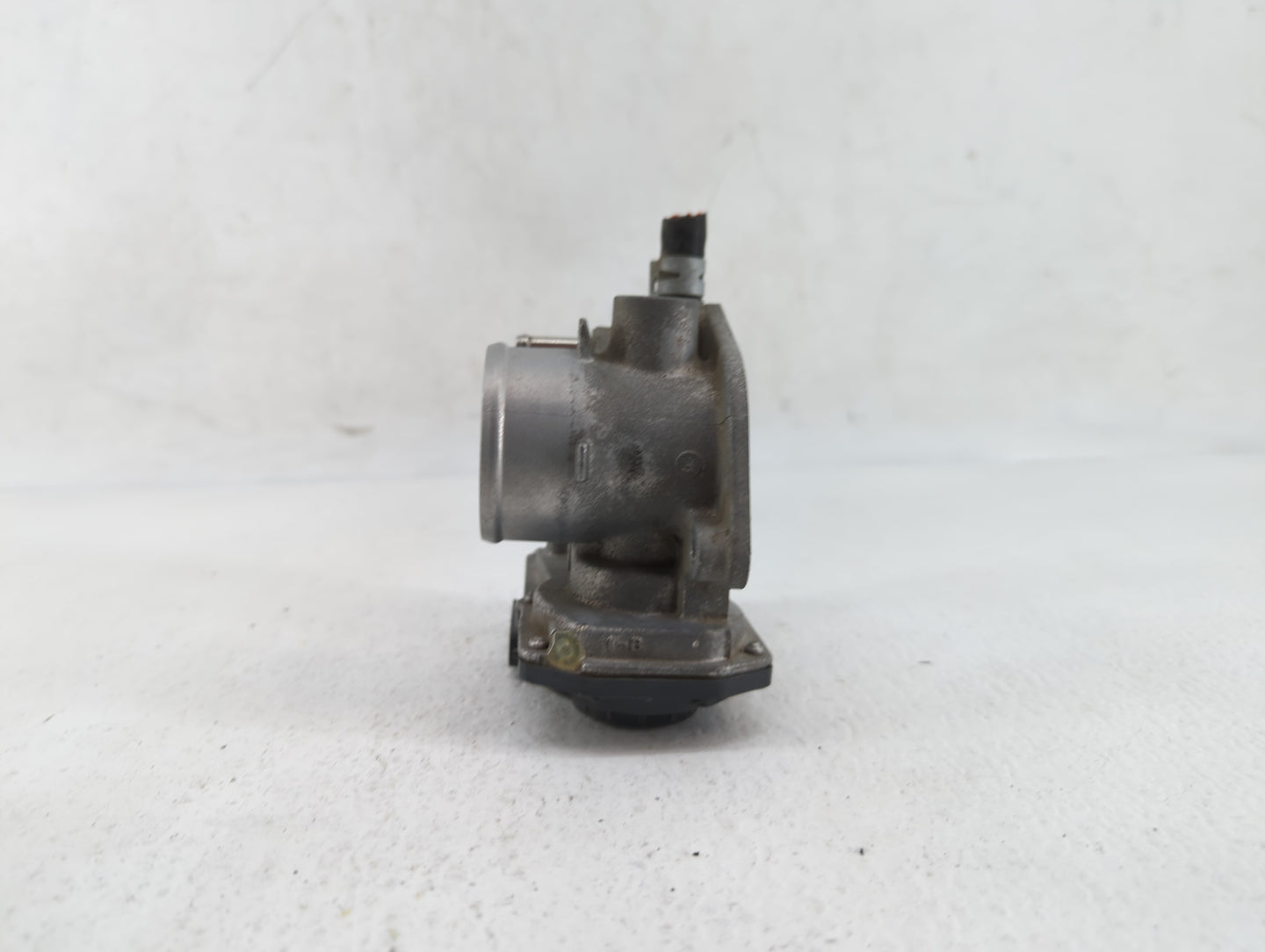 2012-2018 Toyota Prius C Throttle Body P/N:22030-47040 Fits Fits 2012 2013 2014 2015 2016 2017 2018 OEM Used Auto Parts - Oe