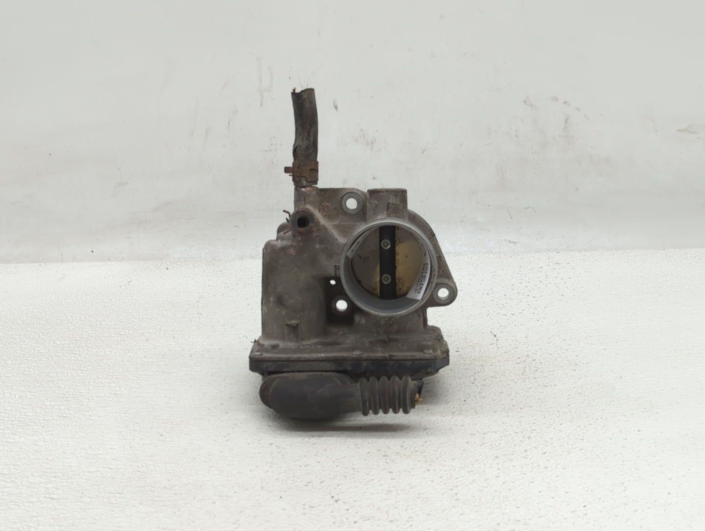 2012-2019 Toyota Prius C Throttle Body P/N:22030-47040 Fits Fits 2012 2013 2014 2015 2016 2017 2018 2019 OEM Used Auto Parts