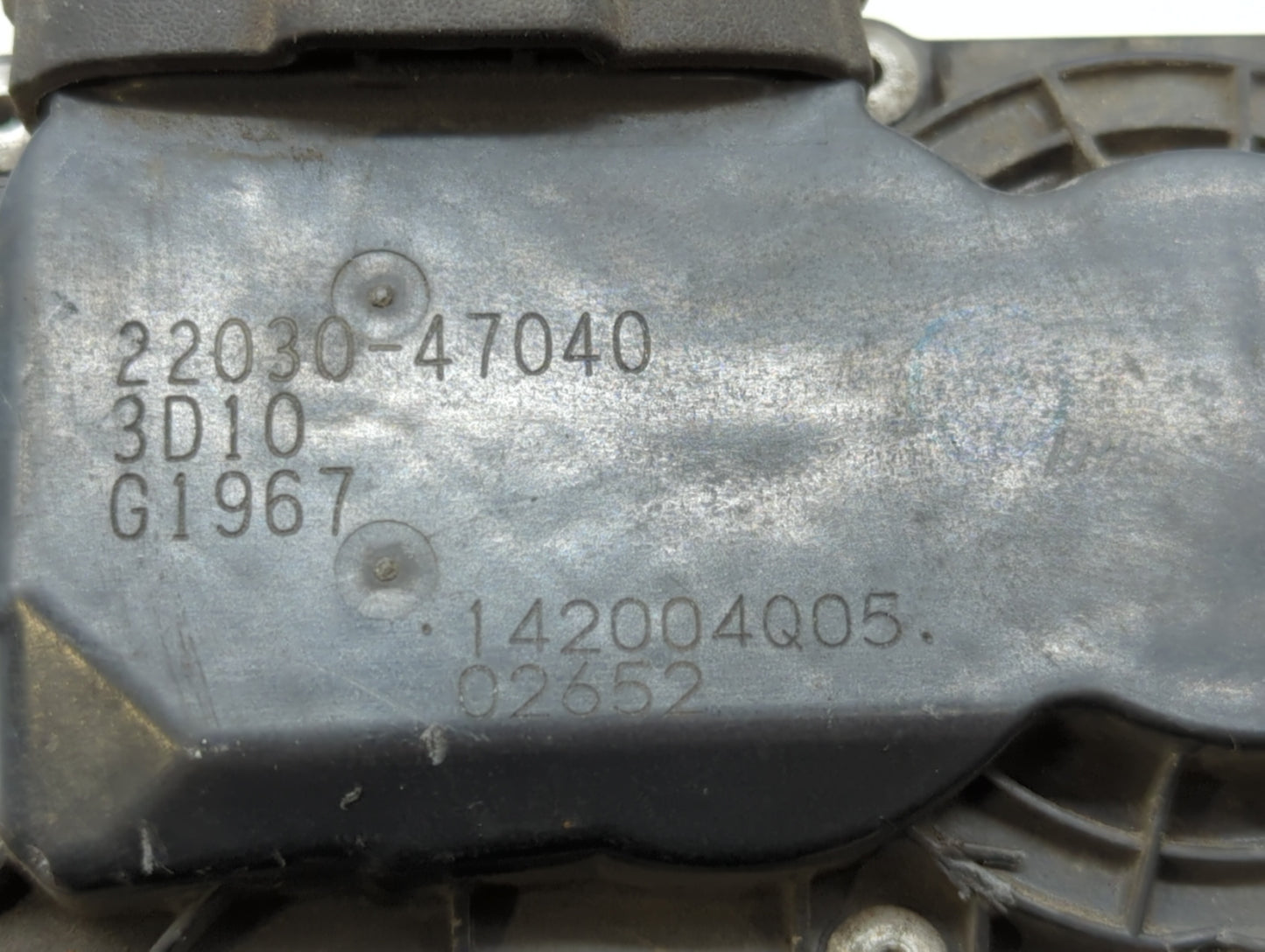 2012-2018 Toyota Prius C Throttle Body P/N:22030-47040 Fits Fits 2012 2013 2014 2015 2016 2017 2018 OEM Used Auto Parts - Oe