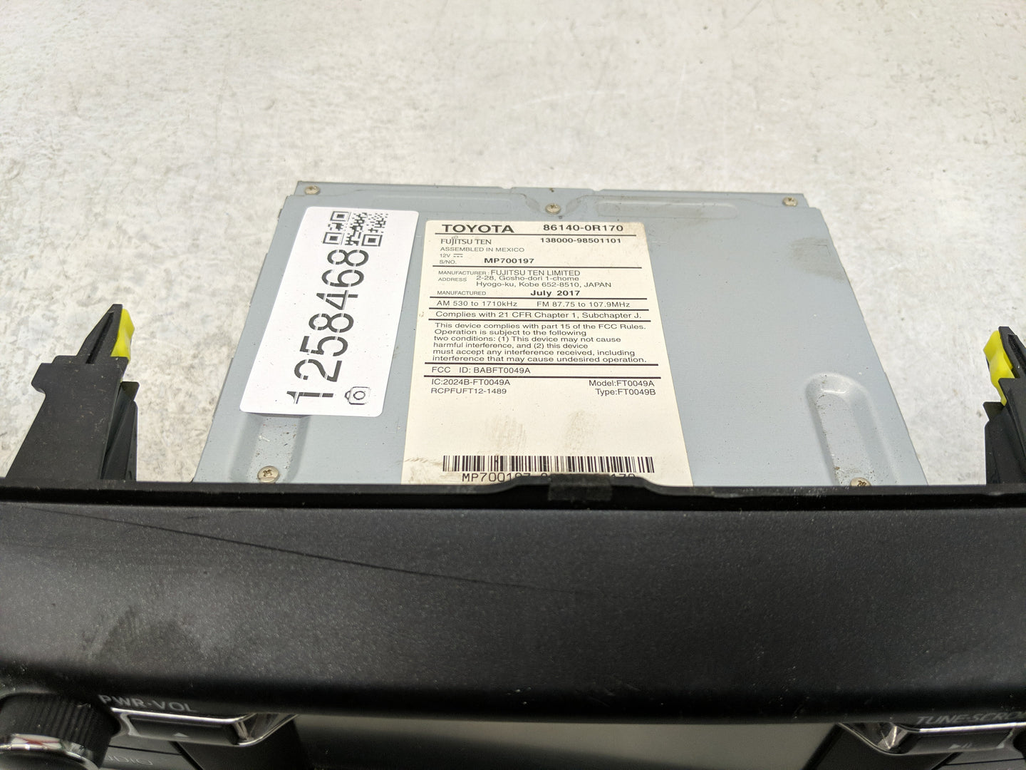 2017 Toyota Rav4 Radio AM FM Cd Player Receiver Replacement P/N:86140-0R170 Fits OEM Used Auto Parts - Oemusedautoparts1.com