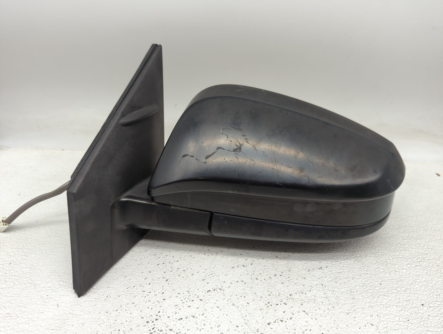 2016-2018 Toyota Rav4 Driver Side View Mirror - Left Door Mirror OEM Used - Oemusedautoparts1.com