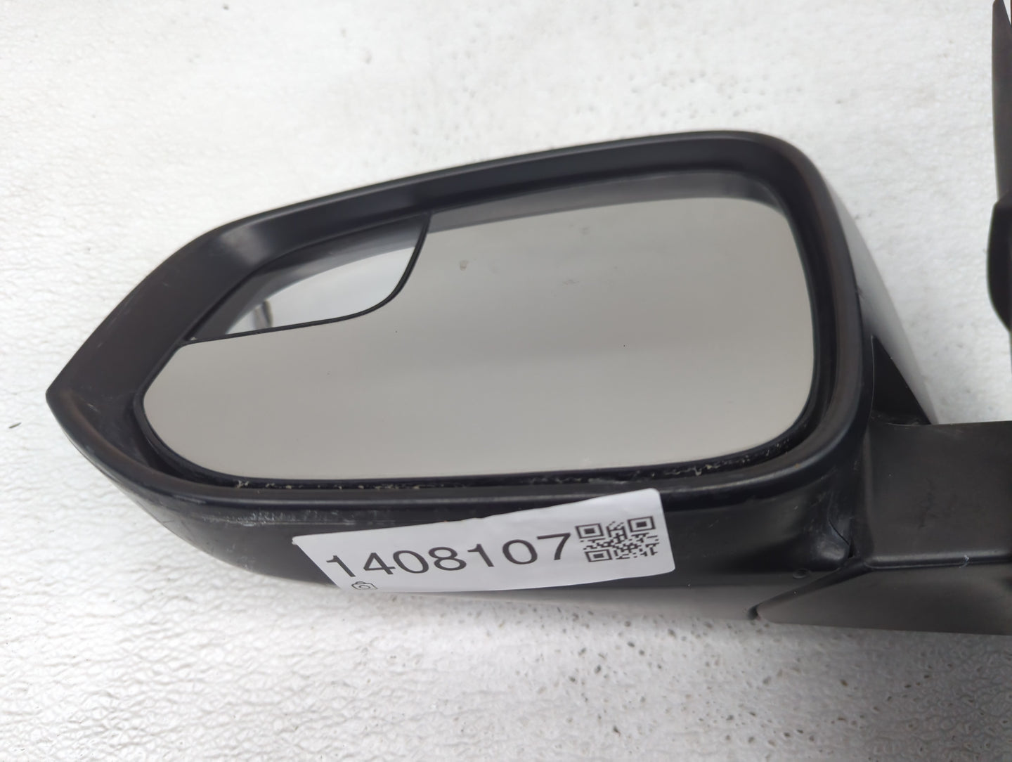 2016-2018 Toyota Rav4 Driver Side View Mirror - Left Door Mirror OEM Used - Oemusedautoparts1.com