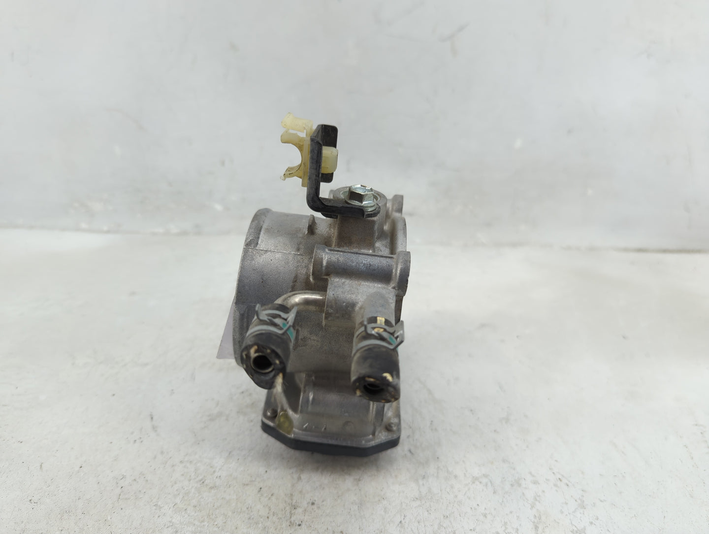 2009-2018 Toyota Rav4 Throttle Body P/N:22030-36010 Fits Fits 2009 2010 2011 2012 2013 2014 2015 2016 2017 2018 2019 OEM Use
