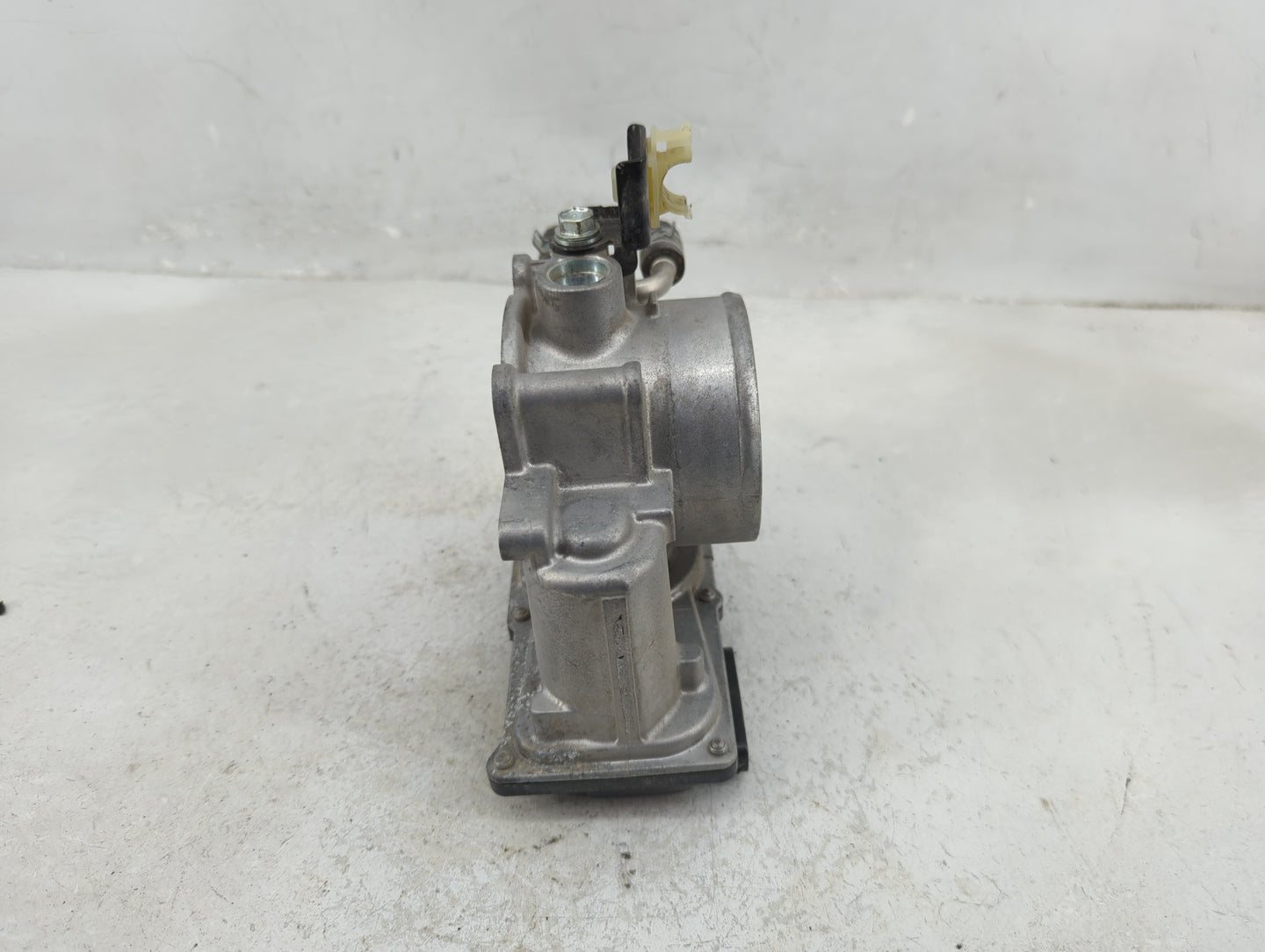 2009-2018 Toyota Rav4 Throttle Body P/N:22030-36010 Fits Fits 2009 2010 2011 2012 2013 2014 2015 2016 2017 2018 2019 OEM Use