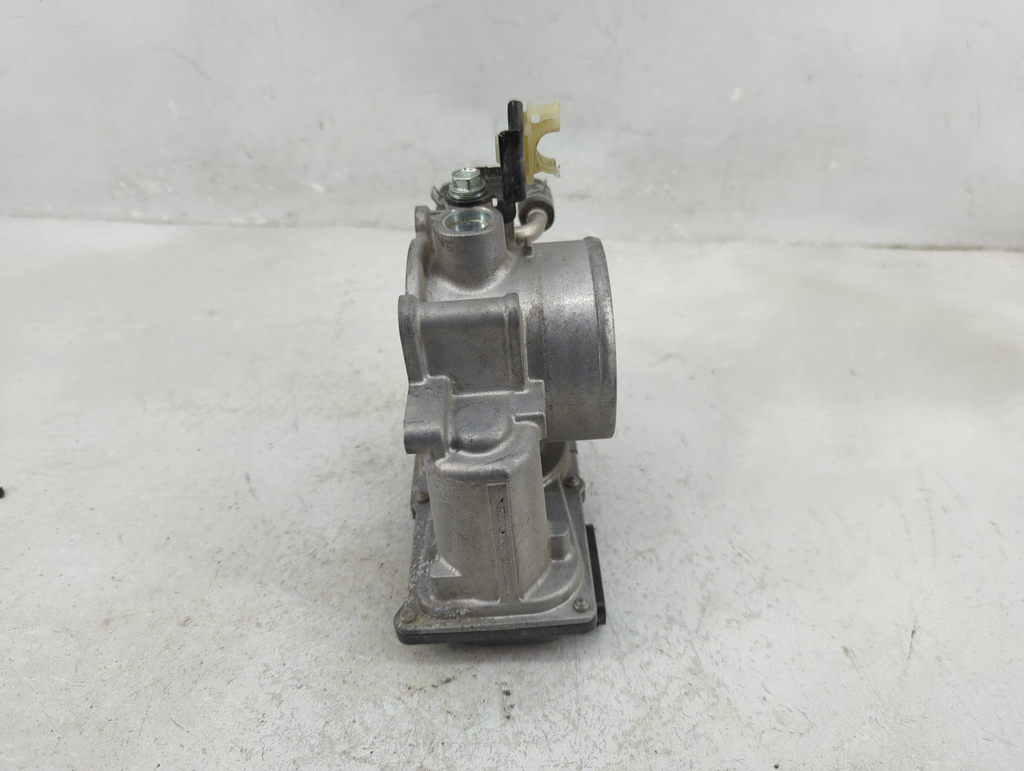 2009-2018 Toyota Rav4 Throttle Body P/N:22030-36010 Fits Fits 2009 2010 2011 2012 2013 2014 2015 2016 2017 2018 2019 OEM Use